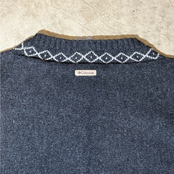 Columbia women’s wool blend. sweater - Size Large - Picture 4 of 9